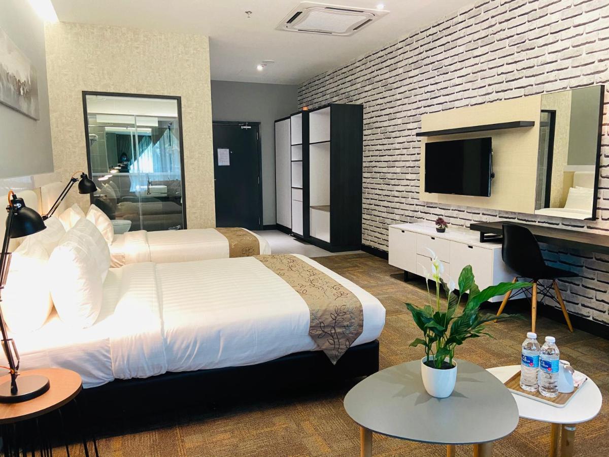 Glex Hotel Signature Johor Bahru Buitenkant foto