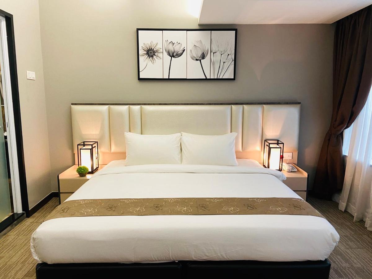 Glex Hotel Signature Johor Bahru Buitenkant foto