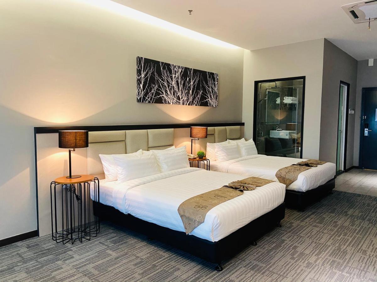 Glex Hotel Signature Johor Bahru Buitenkant foto