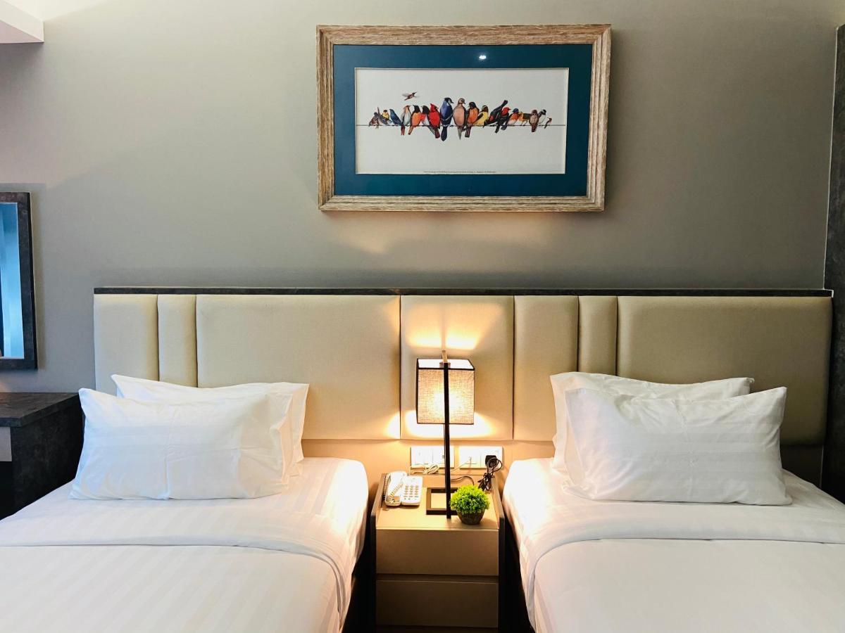 Glex Hotel Signature Johor Bahru Buitenkant foto