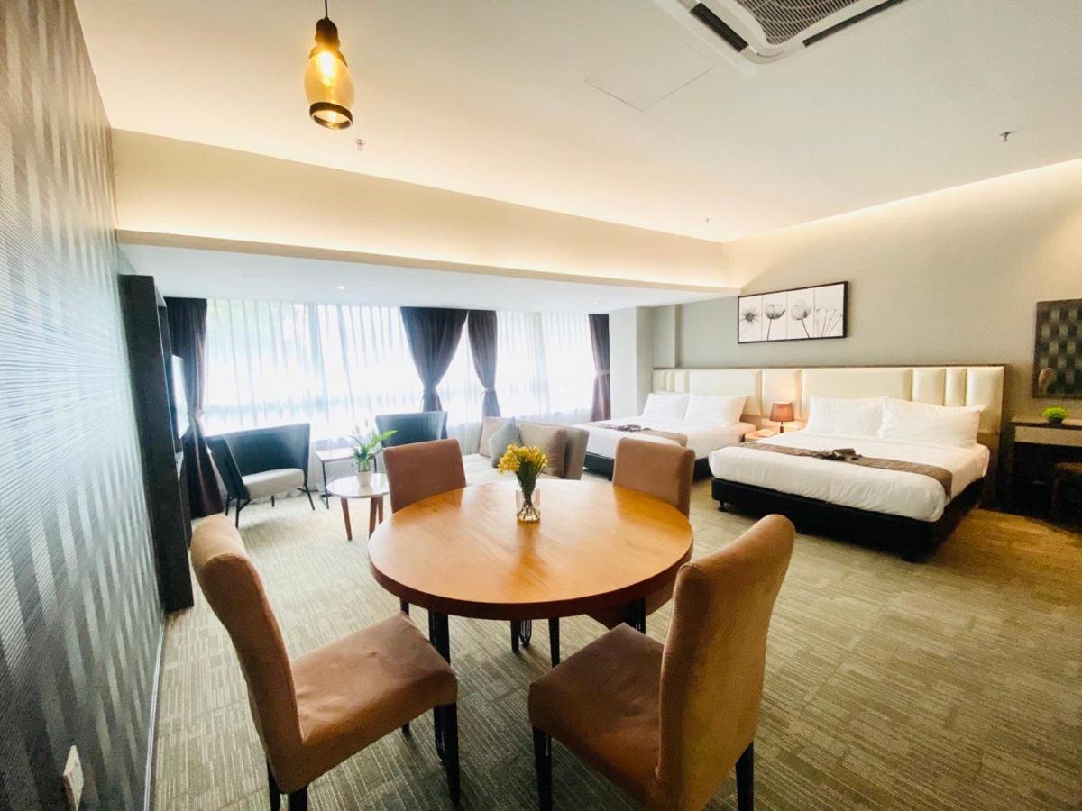 Glex Hotel Signature Johor Bahru Buitenkant foto