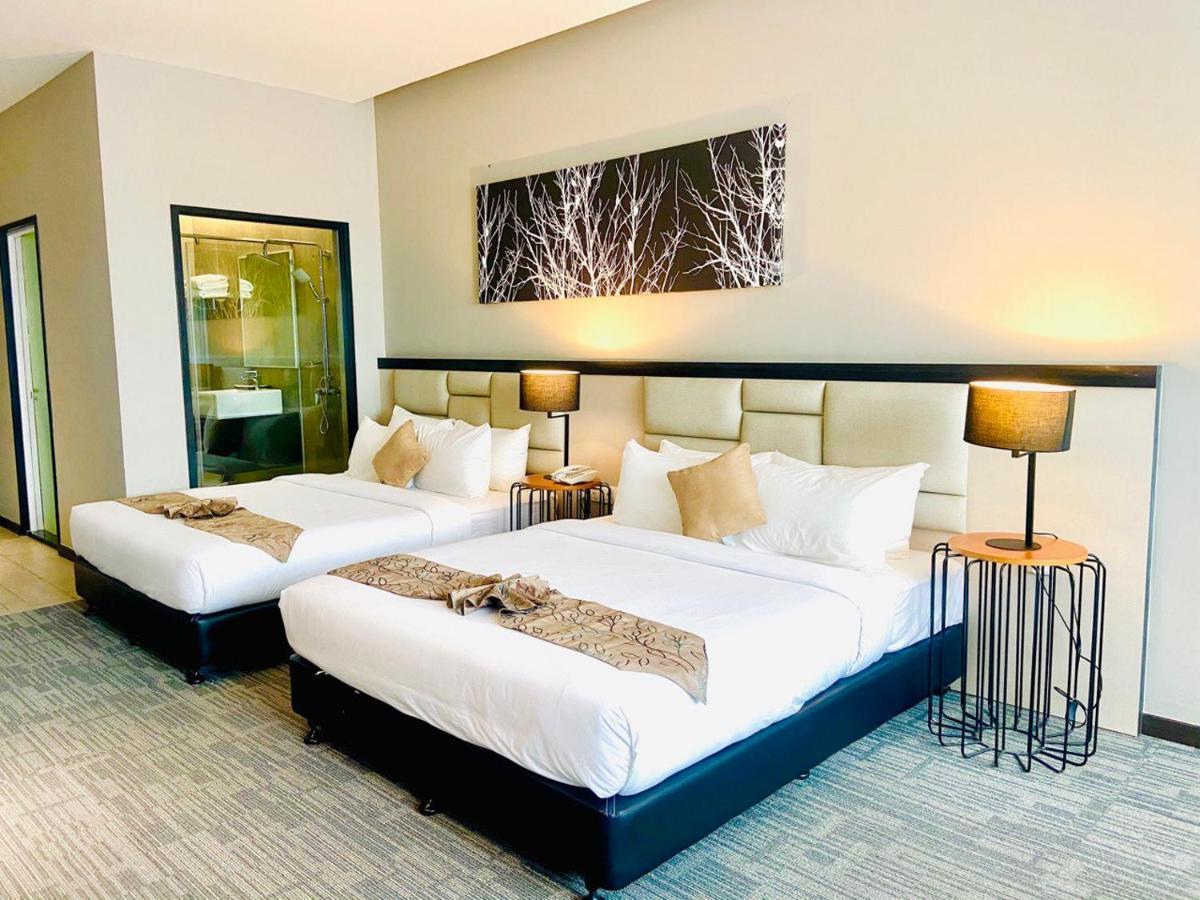 Glex Hotel Signature Johor Bahru Buitenkant foto