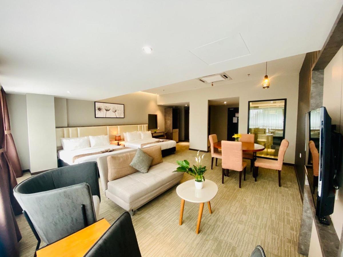 Glex Hotel Signature Johor Bahru Buitenkant foto