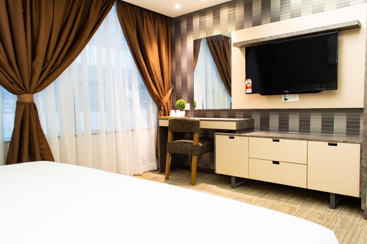 Glex Hotel Signature Johor Bahru Buitenkant foto