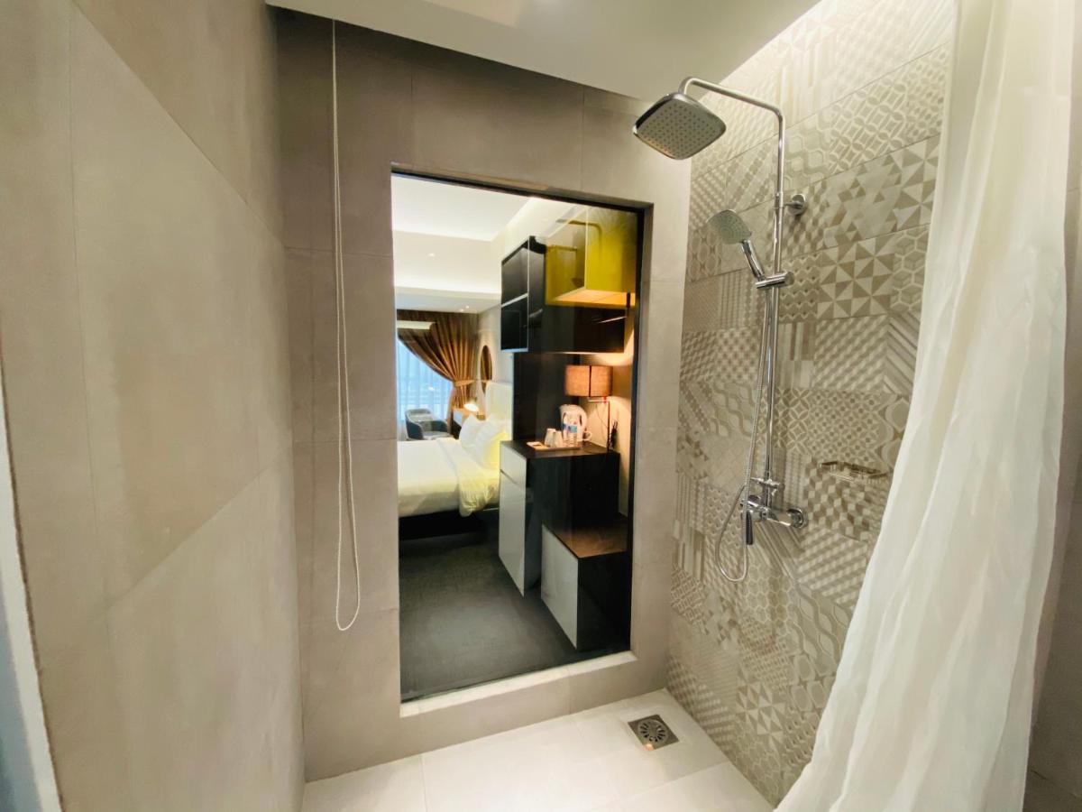Glex Hotel Signature Johor Bahru Buitenkant foto