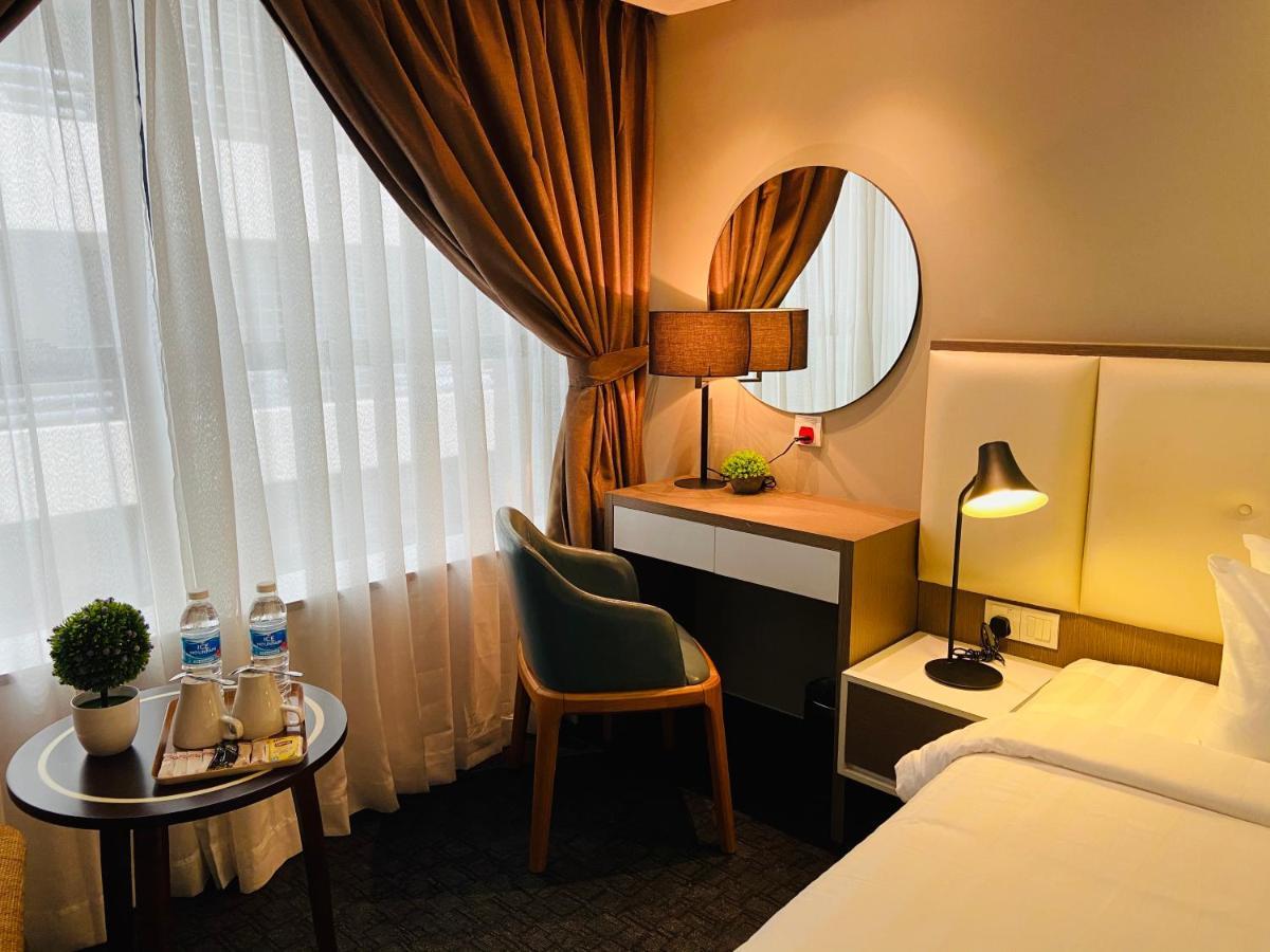 Glex Hotel Signature Johor Bahru Buitenkant foto