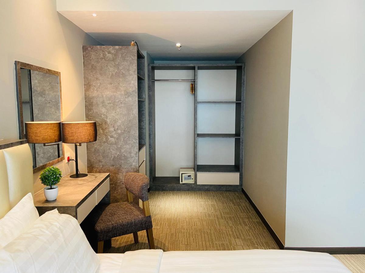 Glex Hotel Signature Johor Bahru Buitenkant foto